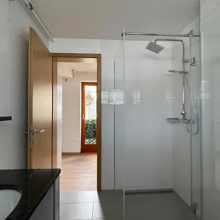 Klinar - Attractive New Two-story Apartamento Bled