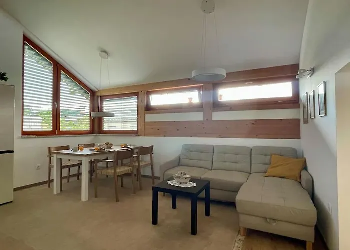 דירה Klinar - Attractive New Two-story *