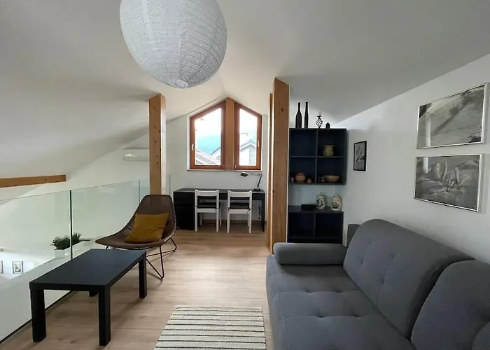 Klinar - Attractive New Two-story * Μπλεντ