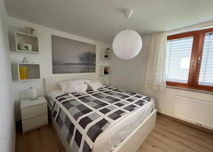 Διαμέρισμα Klinar - Attractive New Two-story Μπλεντ